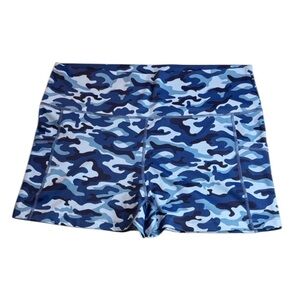 NWOT CVG Camo Active Shorts Size XX-Large
